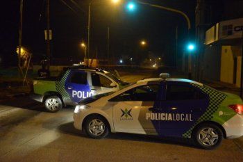 encapuchados y armados causaron terror en una casa de quinteros