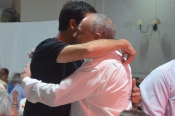 Maximiliano Abad anota a un docente universitario para hacer pie en Olavarría