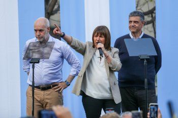 un borrado y un escondido en el acto de patricia bullrich