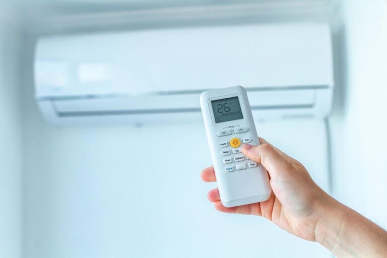 Combatir la ola de calor: cuánto sale hoy comprar y colocar un aire acondicionado
