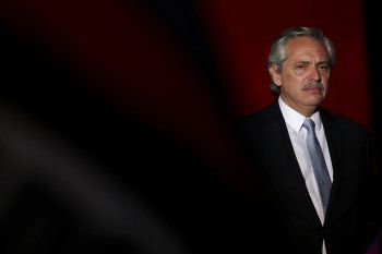 El presidente Alberto Fernández encabezará este domingo una ceremonia en memoria de los 92.317 muertos por coronavirus en Argentina