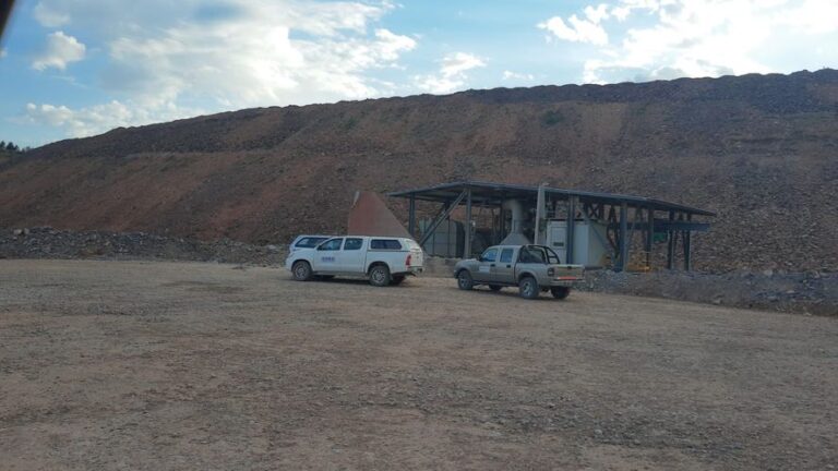 Conflicto y bloqueo en Loma Negra complica la producción de cemento