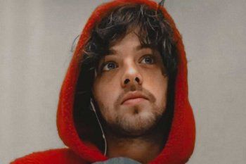 santi maratea y otra campana solidaria para evitar el cierre de una fundacion