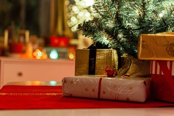 El árbol de Navidad se arma cada diciembre