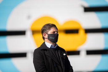 El gobernador bonaerense Axel Kicillof festejó el Pilar el primer hito de la campaña de vacunación: 3.000.000 de bonaerenses con al menos una dosis.