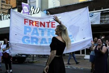 El Frente Patria Grande de Juan Grabois lanzó un mensaje contundente al Gobierno: se aplica el salario básico universal o dejan el Frente de Todos. La diputada Lucía Klug es la única representante del espacio en la Legislatura bonaerense.