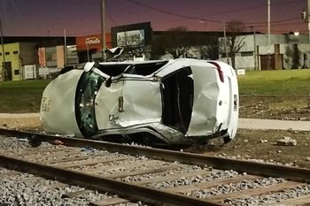 Uno de los que robaron un taxi en La Plata fue detenido  