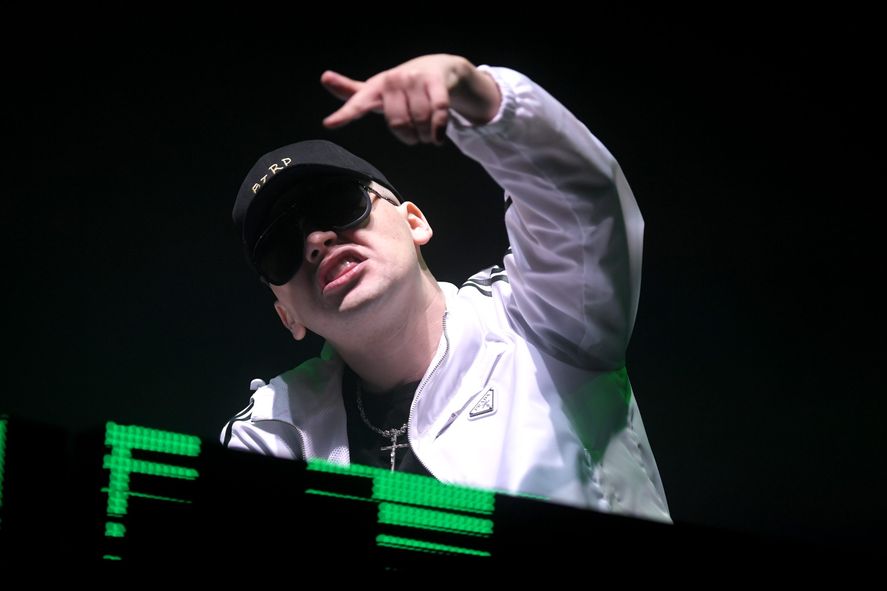 Bizarrap puso a bailar a todos en el cierre del Día 1 del Lollapalooza Argentina 2022.