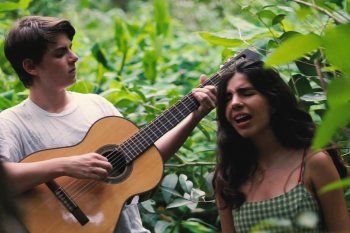 ¿Qué habrá pasado con la sensación de estar tan cerca?, pregunta retóricamente Borneo en su nuevo single.