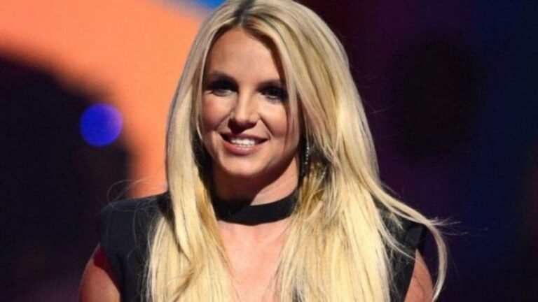 Britney Spears busca frenar el control de su padre