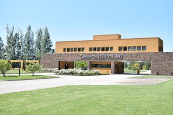 audaz robo en un country de brandsen y un millonario botin