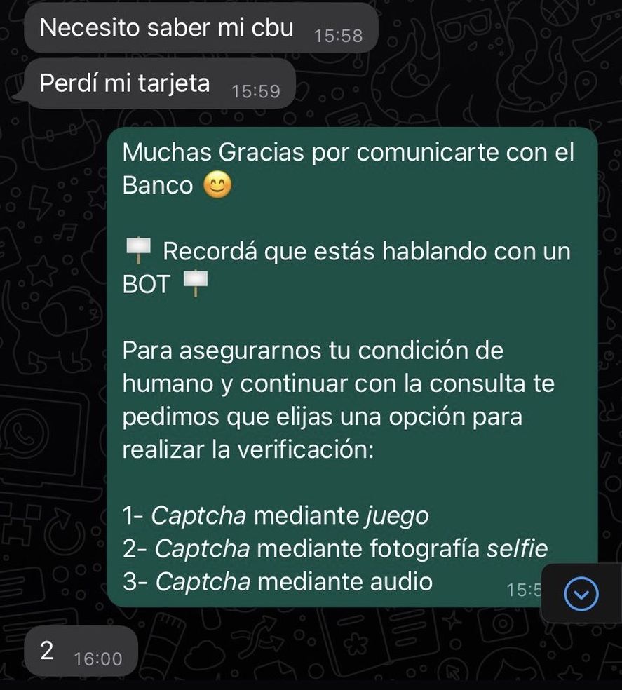 Cansado de las molestias que le provocaban los mensajes equivocados al número de un banco decidió hacerse pasar por un