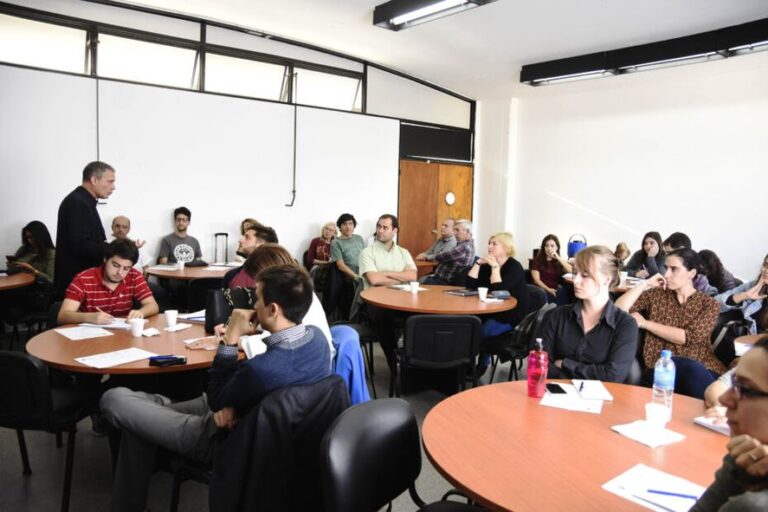 ¿Qué estudiar? Talleres gratuitos de Orientación Vocacional en la UNLa