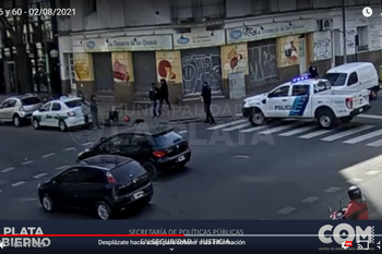 la plata: las camaras captaron un impactante accidente