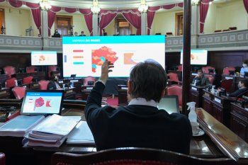 Carlos Bianco fue el encargado de brindar el informe de gestión en el Senado.