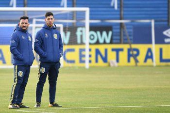 Carlos Tévez, nuevo DT de Rosario Central, rival de Gimnasia.