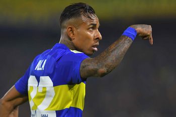 afa le pide a boca que de el ejemplo: es importante que se separe al jugador