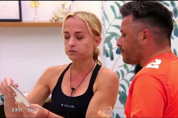 Sabrina Carballo y Chanchi Estévez se van a casar en el Hotel de los famosos