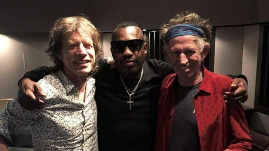 Charlie Watts fue reemplazado por Steve Jordan, miembro de los X-pensive Winos de Keith Richards y colaborador de los Stones.