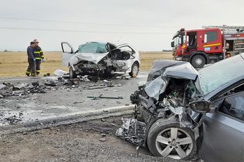 azul: al menos dos muertes en un impactante accidente de transito en ruta 3