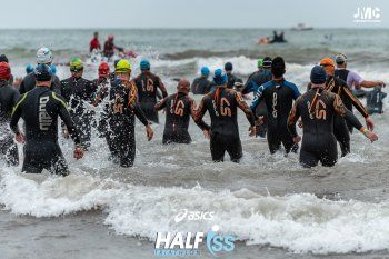 Ante el alerta por tormentas eléctricas, suspenden el Asics Half Triatlón de Mar del Plata. Ante el alerta por tormentas eléctricas, suspenden el Asics Half Triatlón de Mar del Plata.
