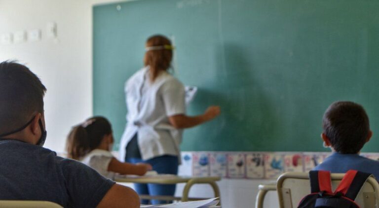 Una de cada cuatro escuelas sin clases es de La Plata
