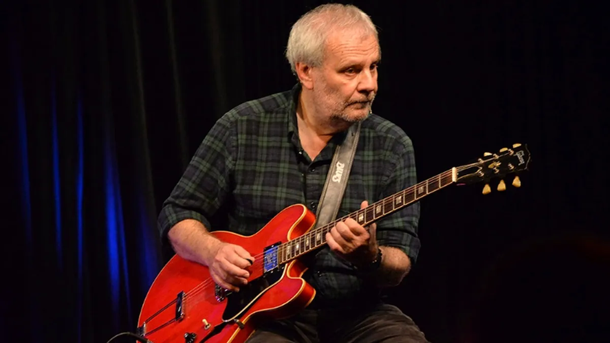Fiestas y música: Claudio Gabis tocará en el Festival de Rock de Mar del Ajó.