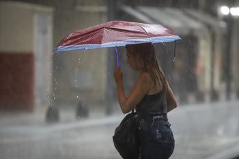 Alerta a amarillo por tormentas en La Plata.