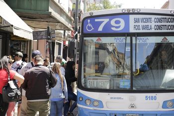Marcha atrás: Ahora el Gobierno nacional quiere negociar con las empresas de colectivos para desactivar la reducción de frecuencias