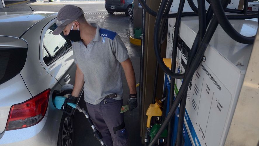 La promoción con Cuenta DNI en estaciones YPF adheridas se extenderá todo enero y febrero