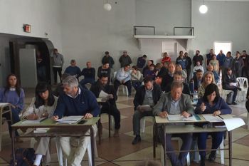 En Necochea quisieron llevar el boleto a 125 pesos y hubo escándalo