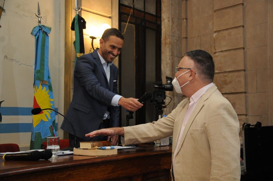 Cristian Ford juró como intendente de Rojas tras enfrentar a una difícil enfermedad (Foto Prensa HCD Rojas)