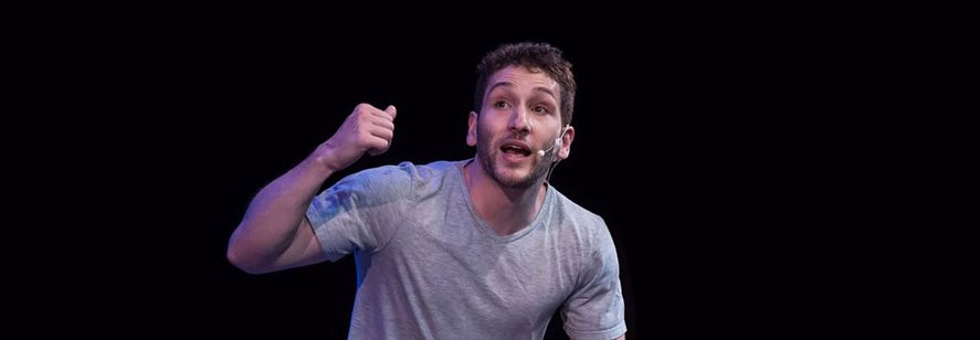 El actor Dario Orsi en su show 