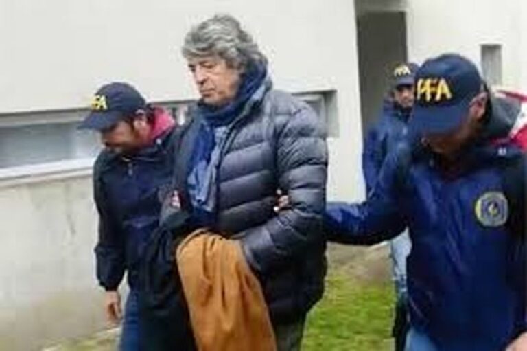 Increíble: un ex juez platense denunció que la policía le robó objetos de valor