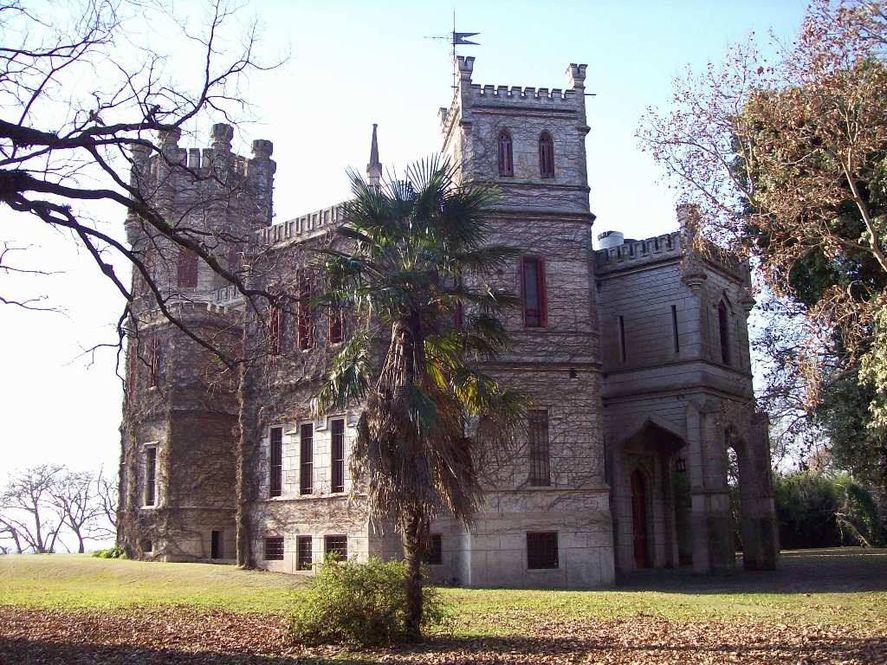 Castillo de Obligado.  