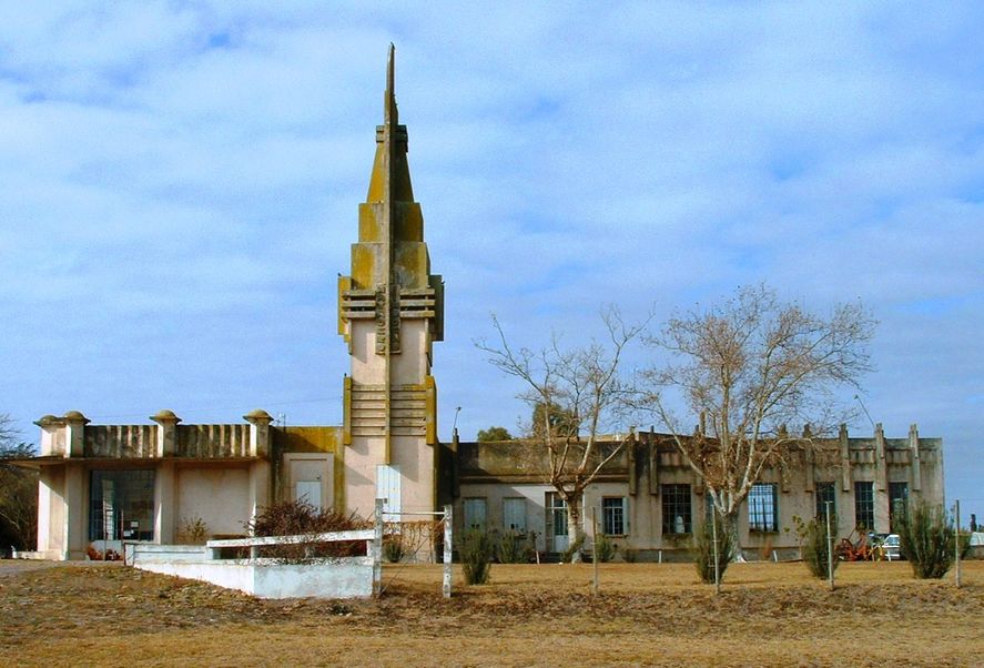 Destinos bonaerenses para descubrir las obras de Francisco Salamone
