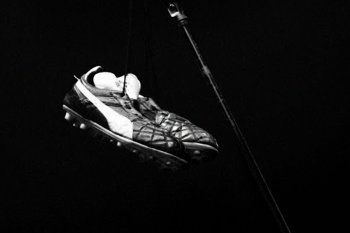 Los botines que Diego Maradona le regaló a Ciro de Los Piojos. 