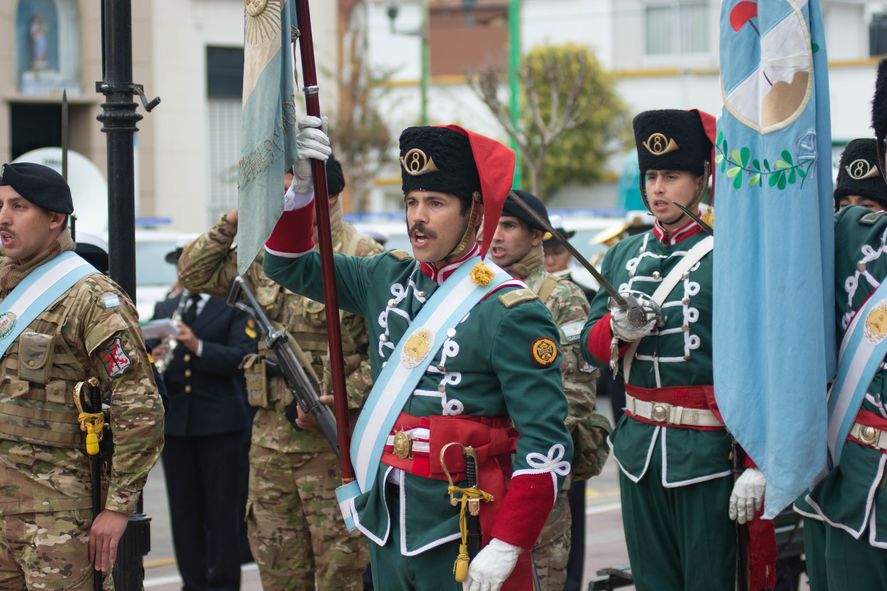 Representantes de fuerzas de seguridad presentes en la Plaza Manuel Belgrano