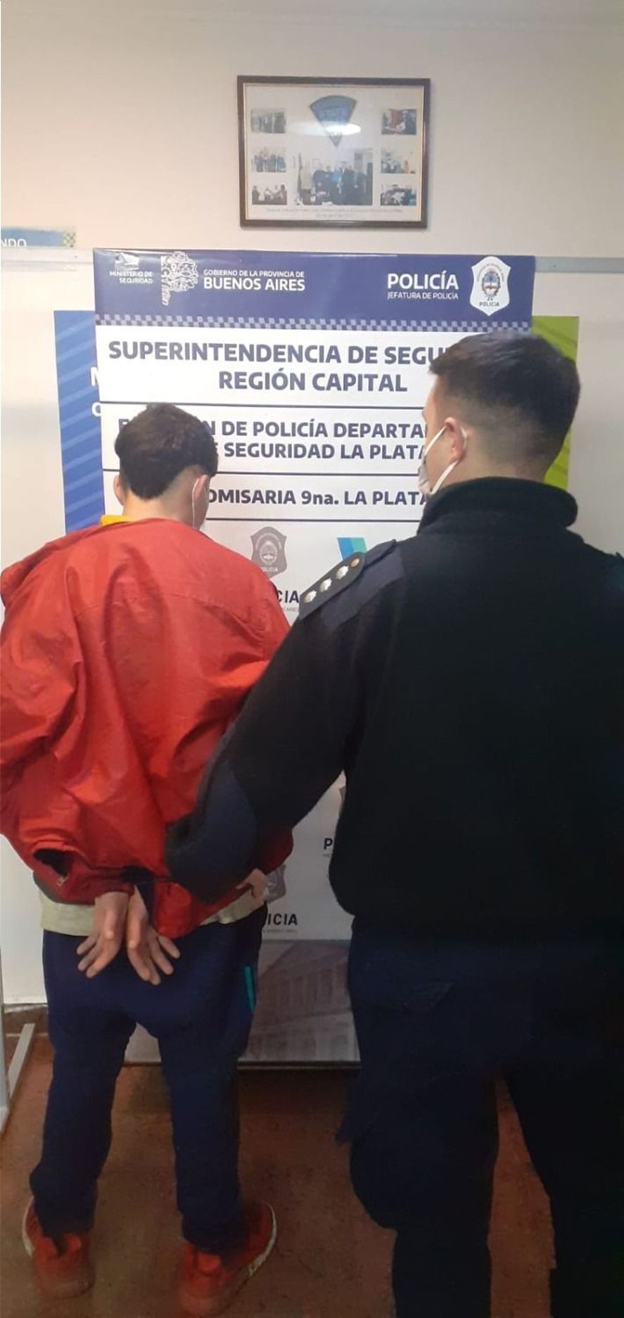 El joven detenido en el Hospital San Martín de La Plata tenía en su poder dos luces comúnmente conocidas como 