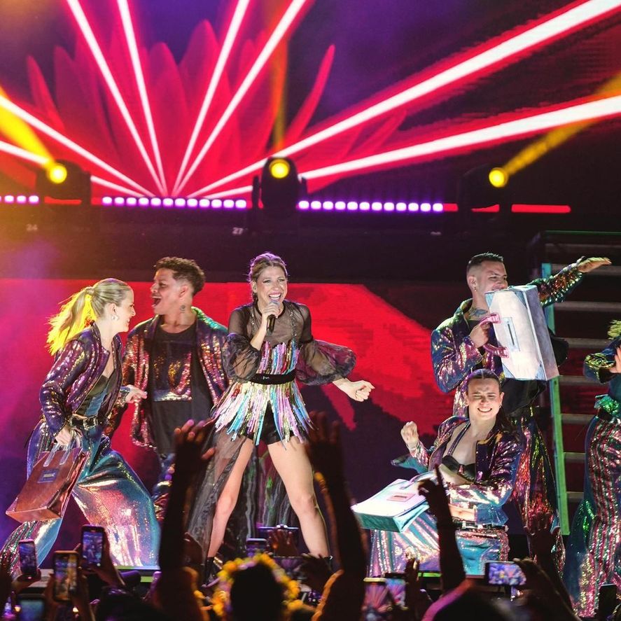 Florencia Bertotti anunció un show para la primavera de 2024 en el Movistar Arena donde cantará los hits de Floricienta.