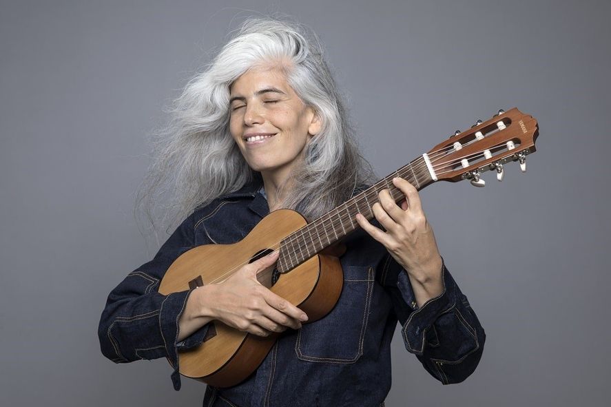 Florencia Ruíz presenta 