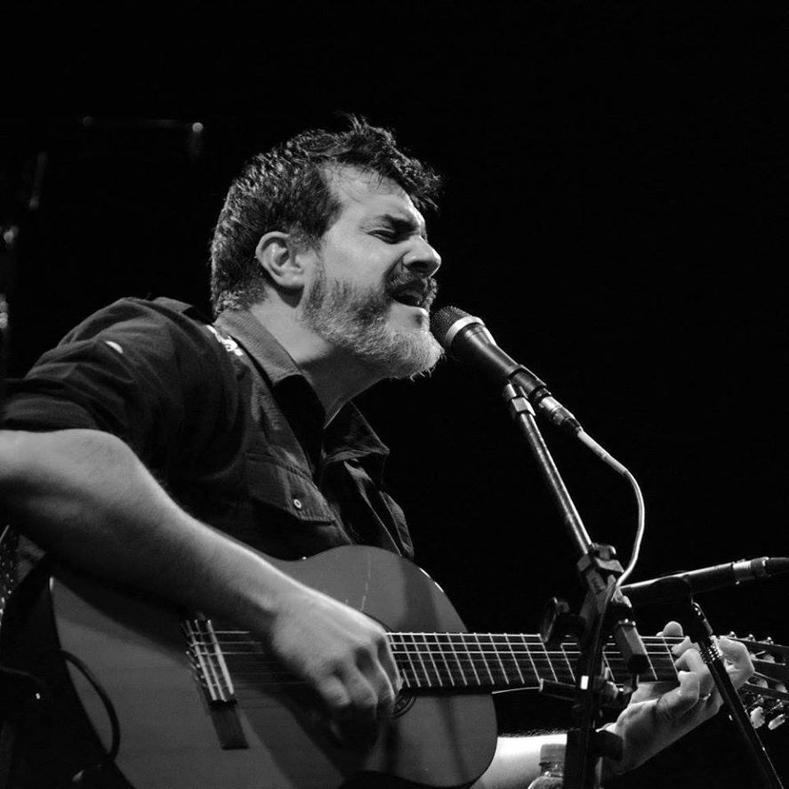 Gustavo Chazarreta, músico cordobés con raíces santiagueñas