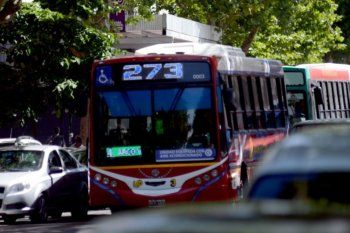 Cambian las paradas de micros sobre Avenida 1, por trabajos en la estación de trenes.