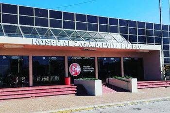 La mujer se encuentra internada en el Hospital Evita Pueblo de Berazategui con compromiso en al menos de uno de sus riñones y asistencia respiratoria mecánica
