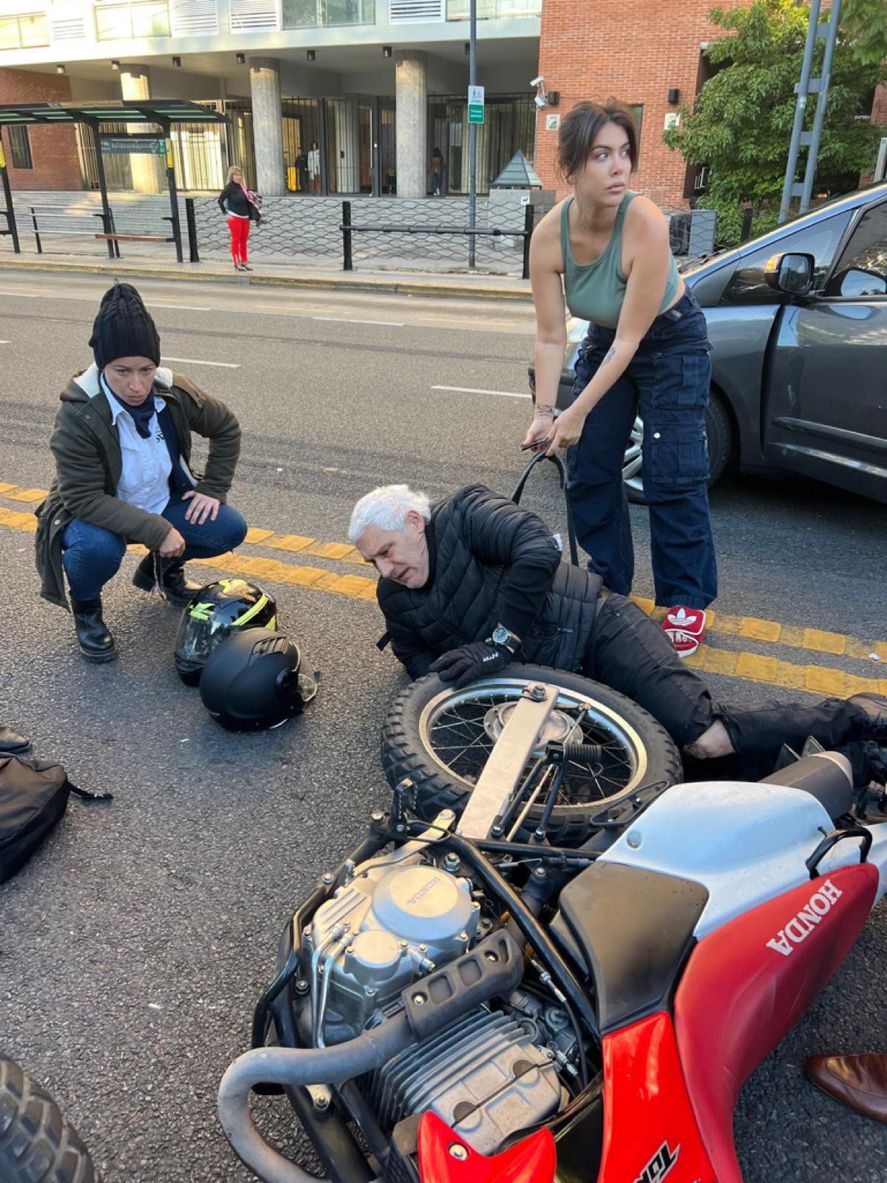 Wanda Nara luego de impactar su vehículo contra un motociclista en las calles de CABA.