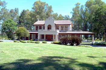 robo de pelicula y fuga a los tiros en un country cerca de la plata