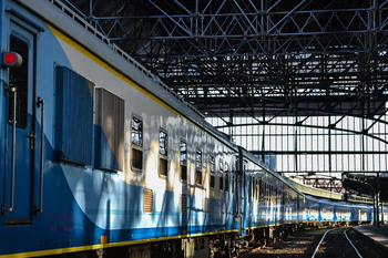 Cuál es la frecuencia de los trenes a Bahía Blanca.