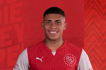 piden detener al hermano del futbolista de independiente acusado de femicidio