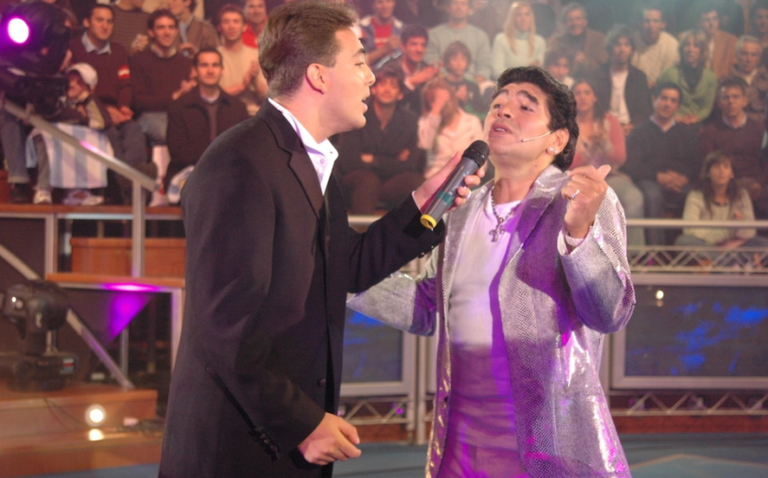 Cristian Castro recordó la noche junto a Diego Armando Maradona: “Acabo todo el mundo re desnudo”