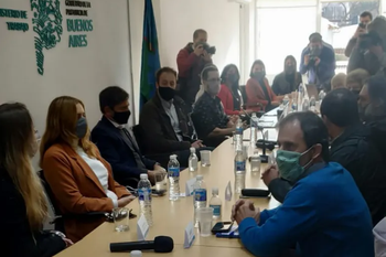 Axel Kicillof en la paritaria docente